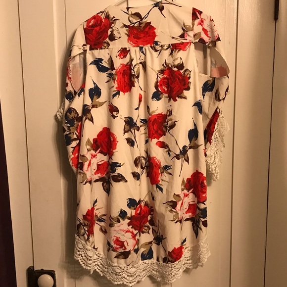 Cold Shoulder Style Kimono - Picture 2 of 2